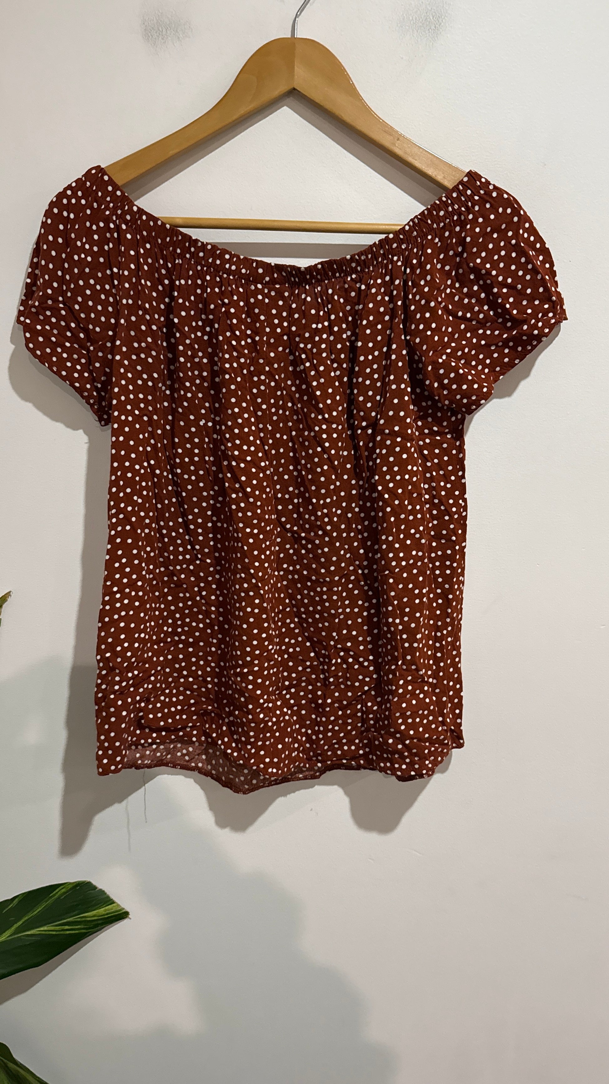 Oakridge Off-the-shoulder Top Size L
