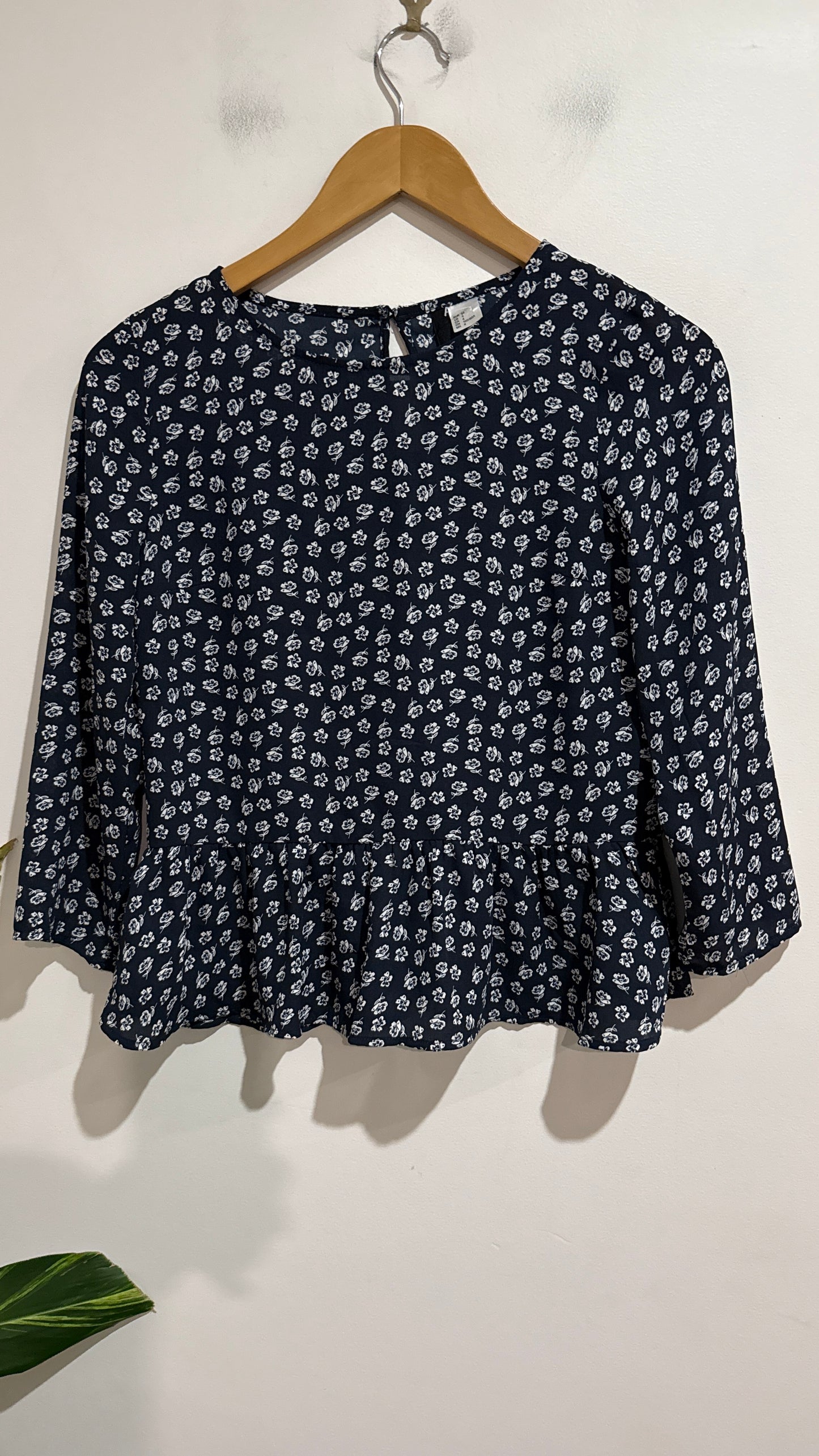 Brand Unknown Long-sleeve Shirt Size 8 | 34