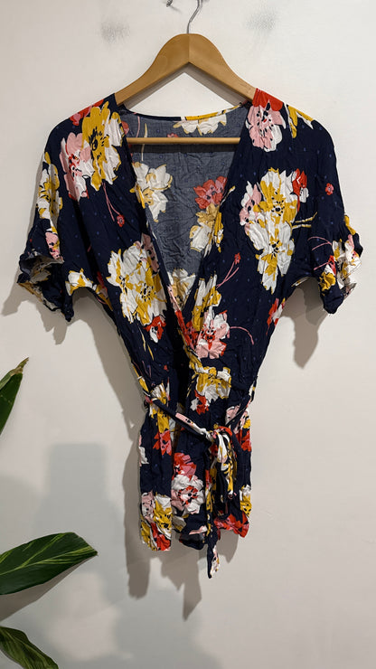 Brand Unknown Short-sleeve Wrap Romper Size U/Arm to U/arm 43cm