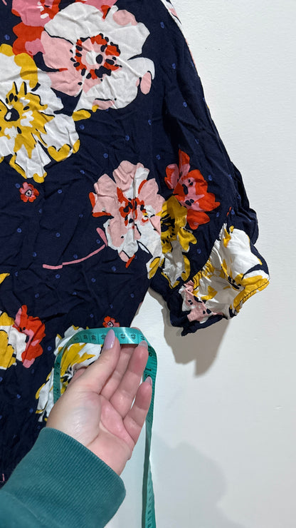 Brand Unknown Short-sleeve Wrap Romper Size U/Arm to U/arm 43cm