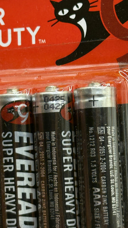 Eveready Super Heavy Duty AAA Batteries 4 Pack