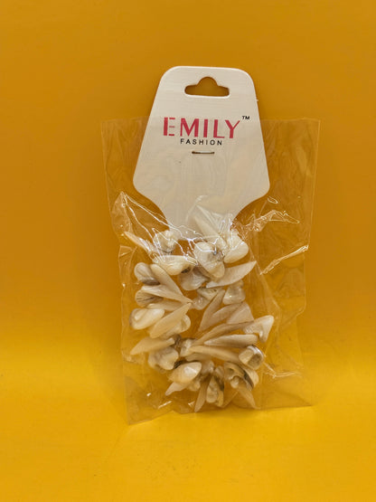 Emily Fashion Shell Chip Stretch Bracelet White Cream