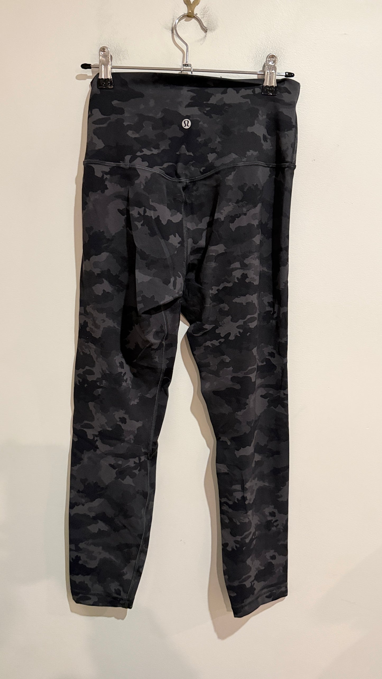 Lululemon Align High-Rise Pant 25” Black Camo Size 8