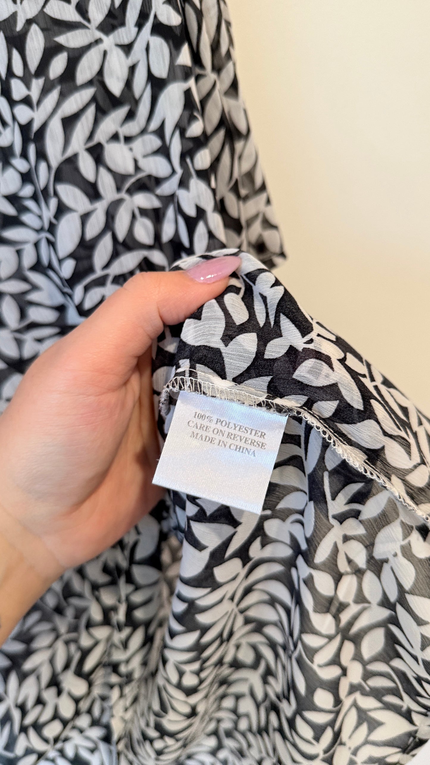 Shanton Cold Shoulder Leaf Print Blouse Size 8