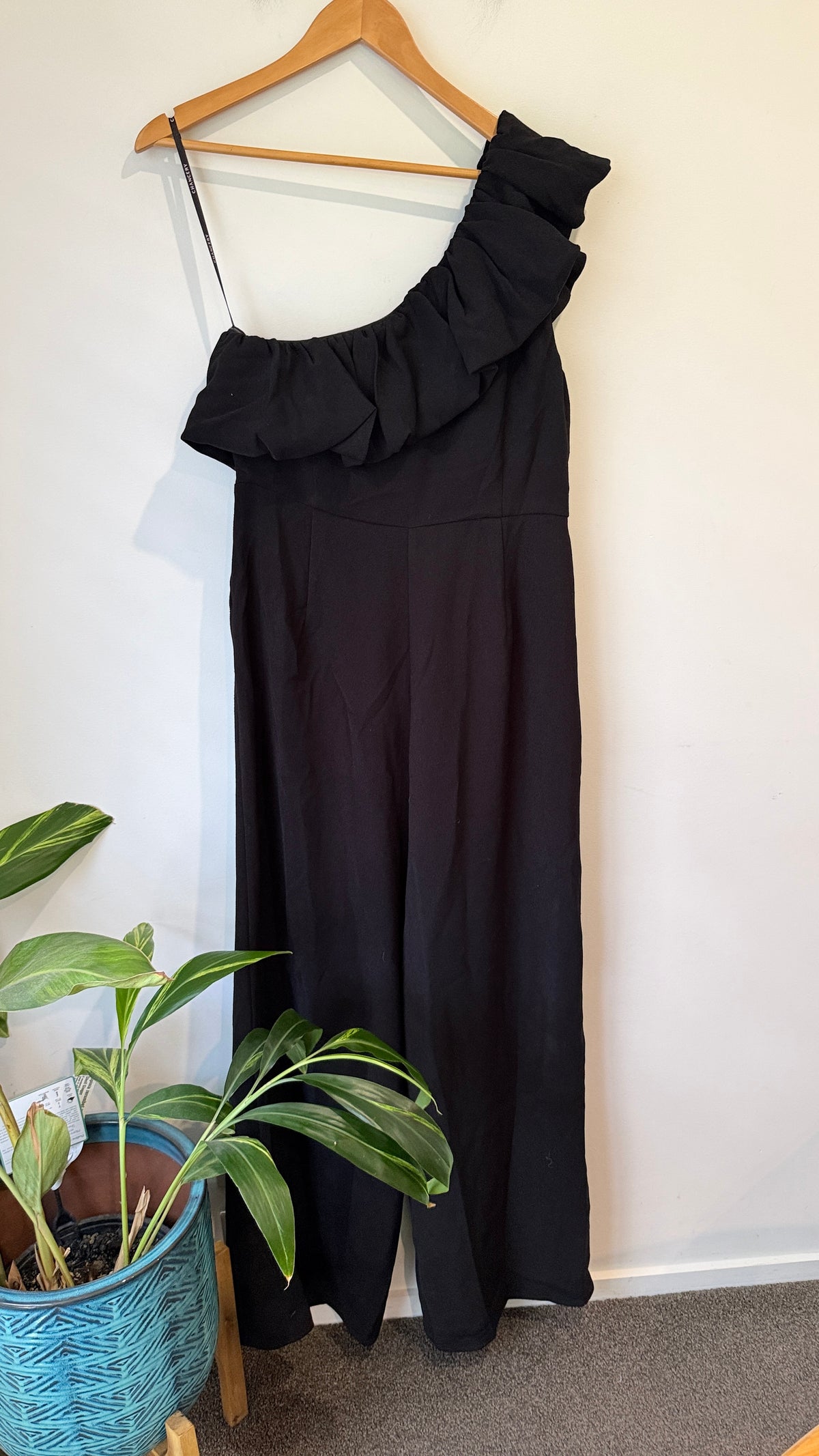 Chancery One Shoulder Ruffle Jumpsuit Size 14