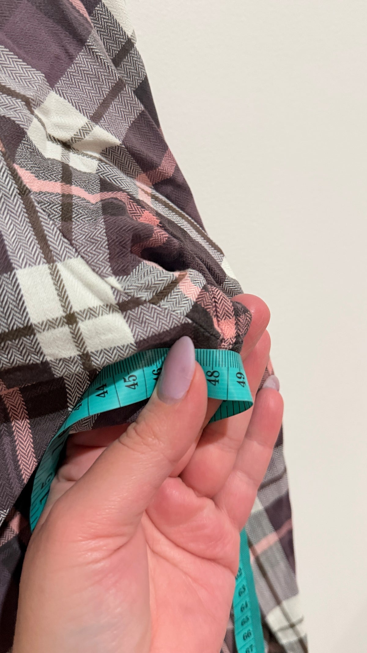Brand Unknown Plaid Flannel Button-up Shirt Size U/arm to U/arm 48cm