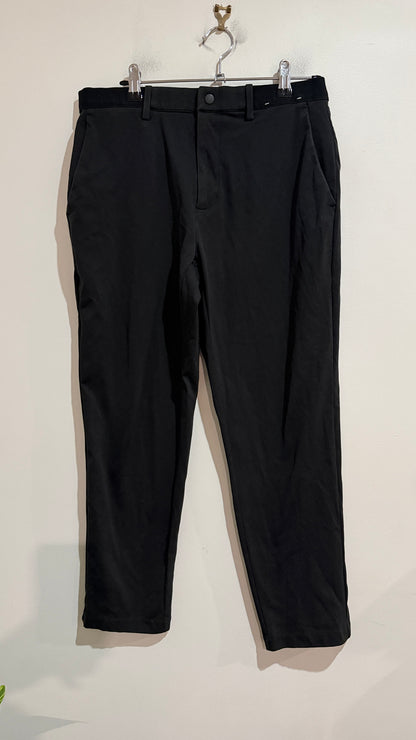 Uniqlo Smart Ankle Pants Size 31 (waist)