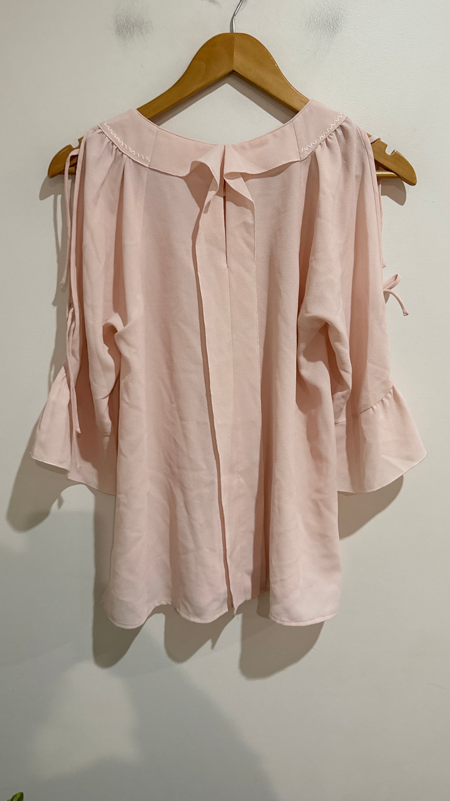on & on Blush Pink Cold Shoulder Tie Sleeve Blouse Size 1 - 41cm u/arm
