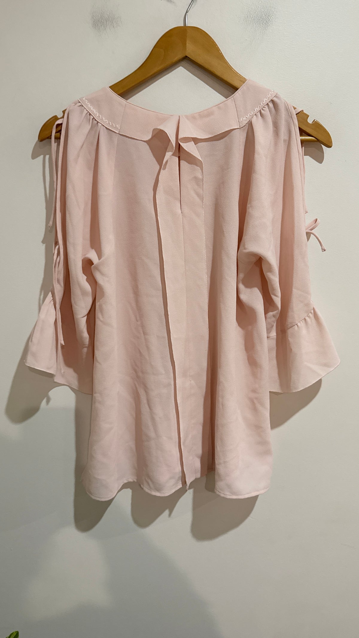 on & on Blush Pink Cold Shoulder Tie Sleeve Blouse Size 1 - 41cm u/arm