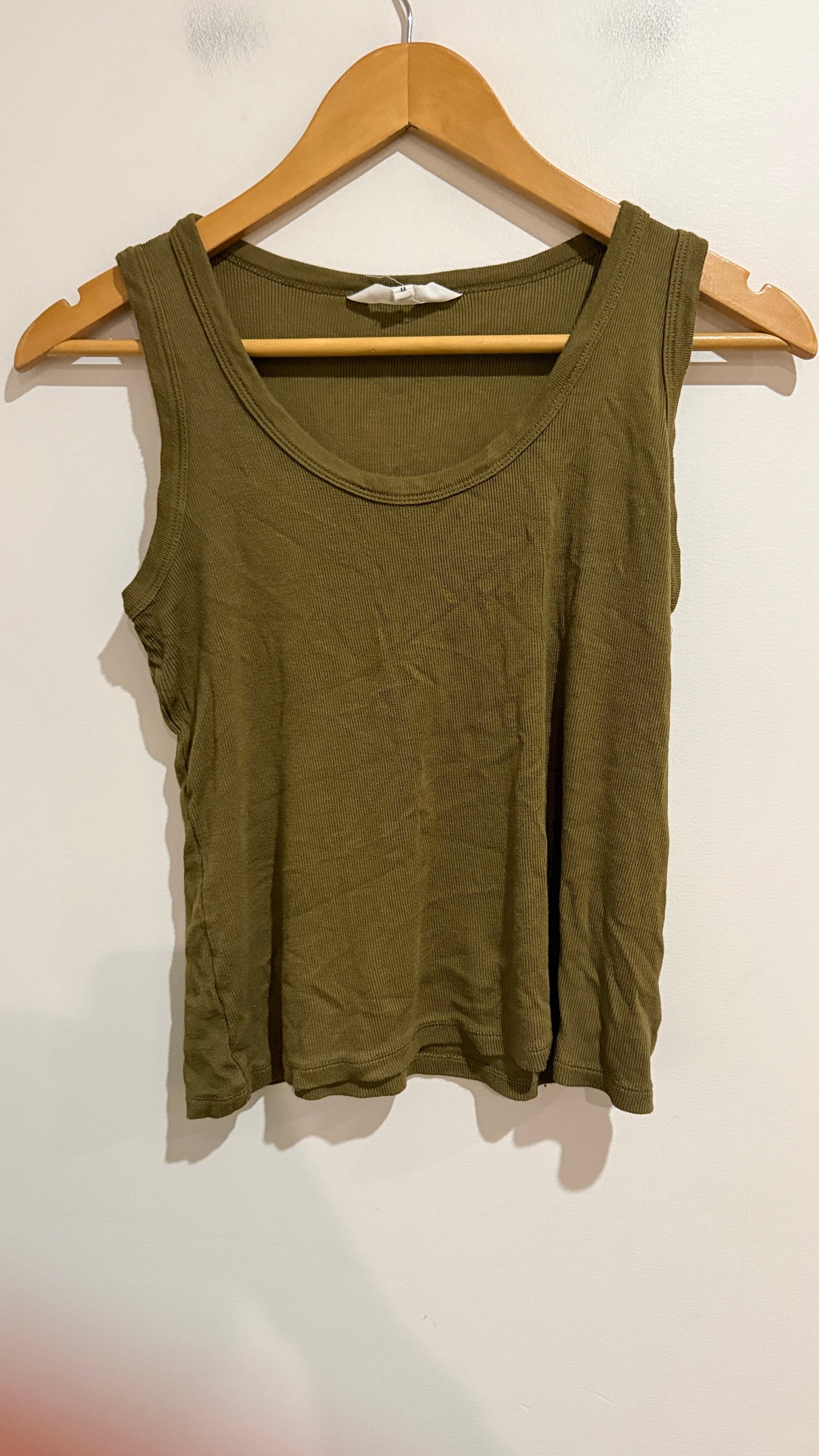 Max Olive Ribbed Sleeveless Top Size M