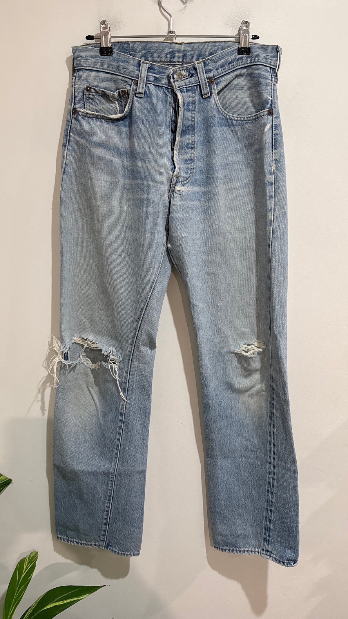 Vintage Levi's 501 Vintage Light Wash Button Fly Jeans Size W30 L34