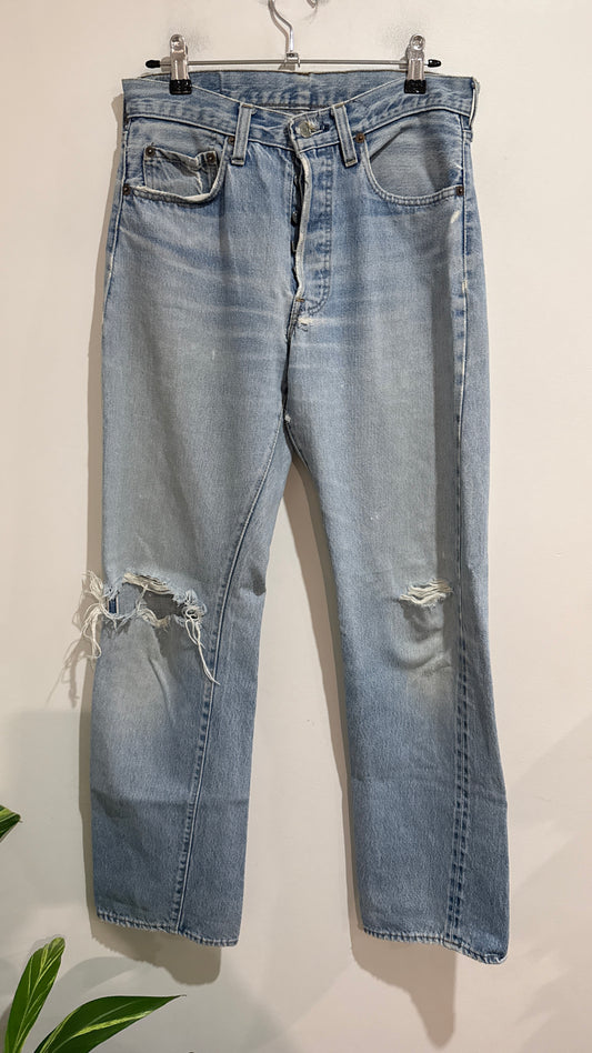 Vintage Levi's 501 Vintage Light Wash Button Fly Jeans Size W30 L34