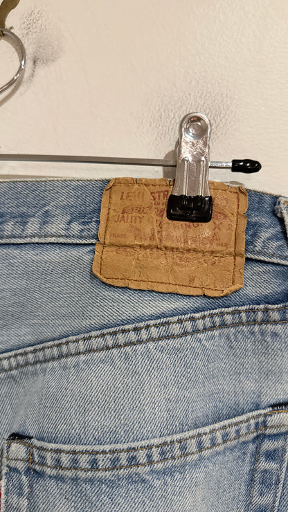 Vintage Levi's 501 Vintage Light Wash Button Fly Jeans Size W30 L34