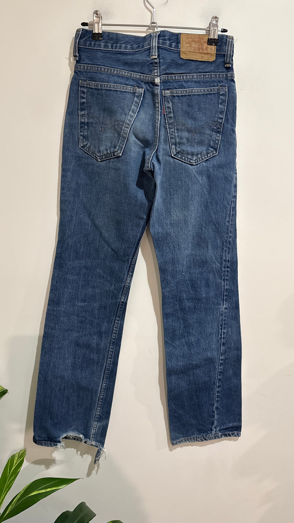Vintage Levi's Mid Blue Jeans | Waist 68cm W27 L32