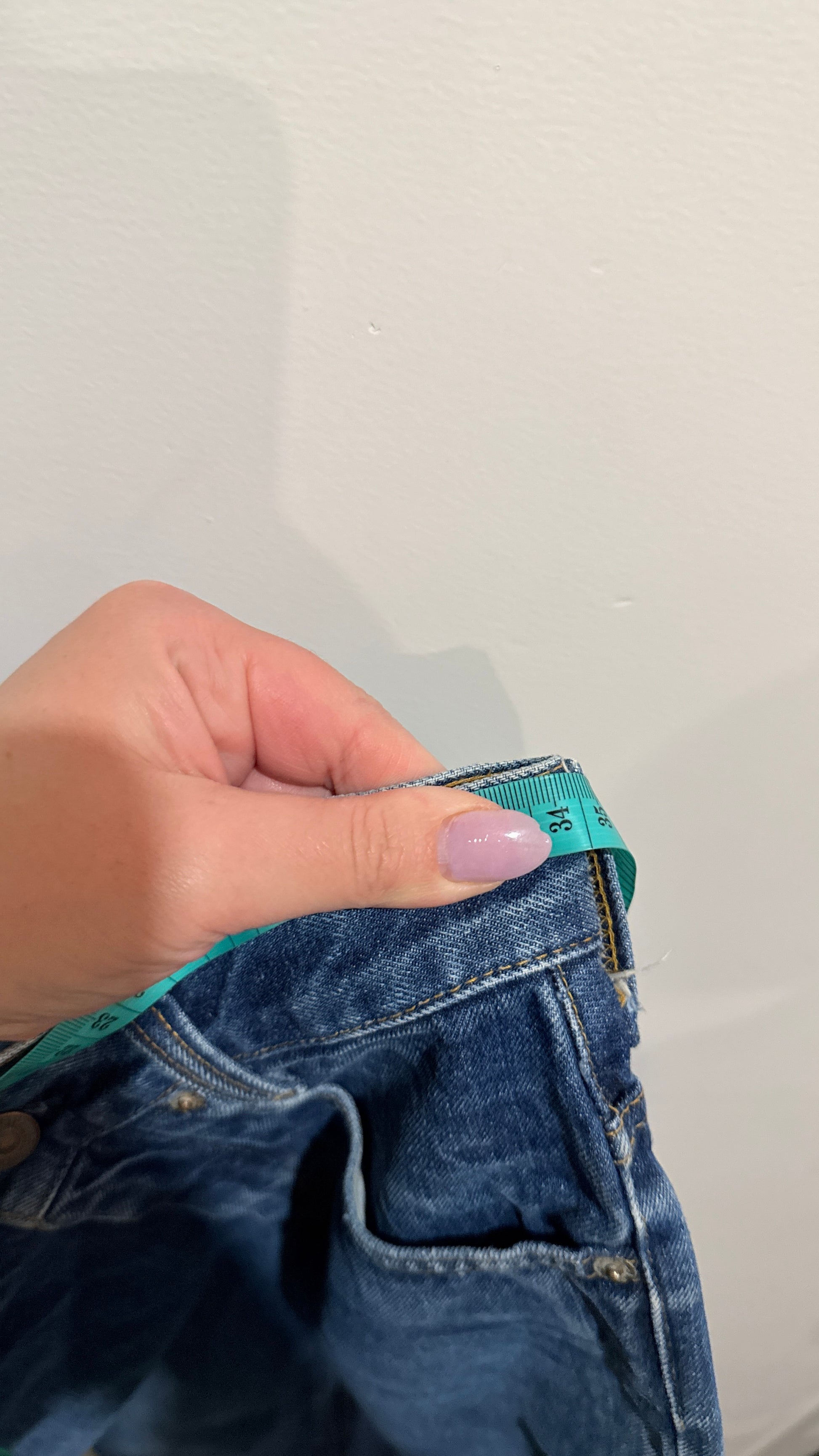 Vintage Levi's Mid Blue Jeans | Waist 68cm W27 L32