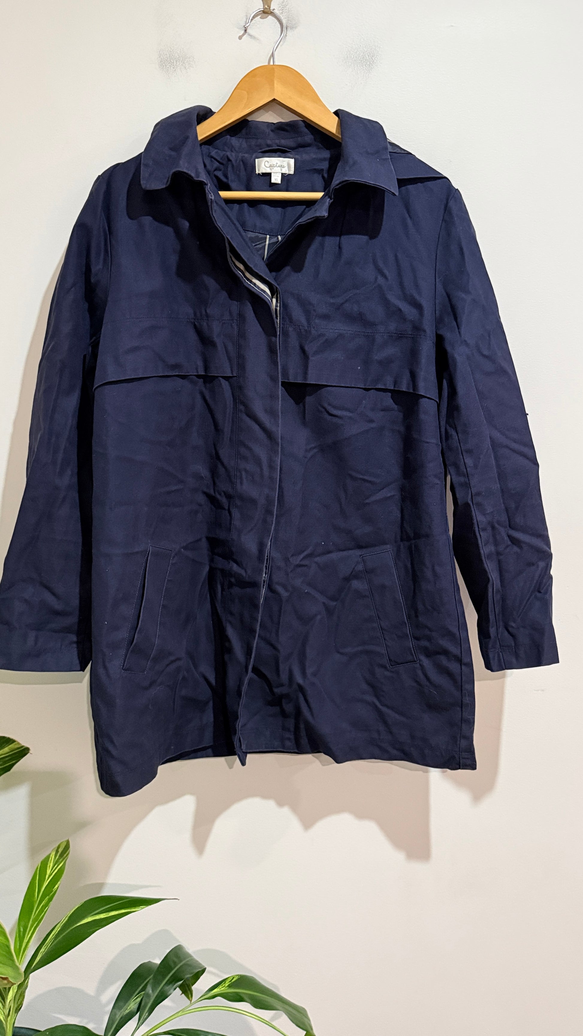 Capture Hooded Jacket Size 14