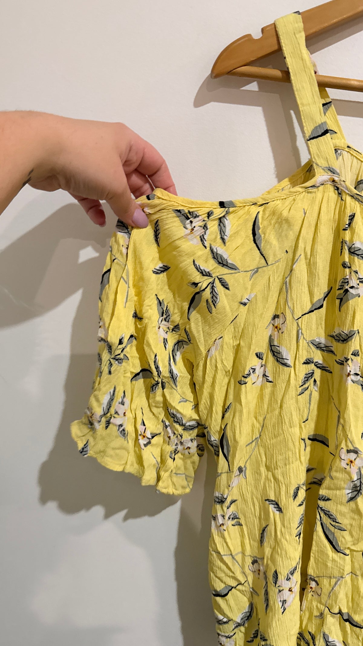 Anthem Yellow Floral Print Off Shoulder Top Size 10