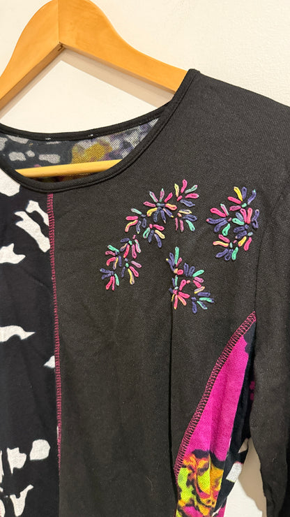 Brand Unknown Abstract Print Embroidered Long Sleeve Top Size M