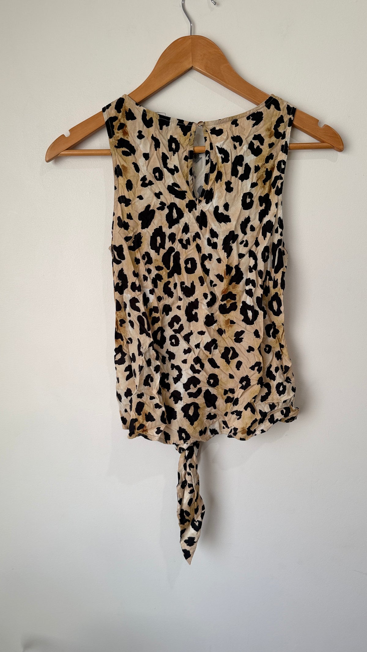 Portmans Size 6 Leopard Print Tie Front Top