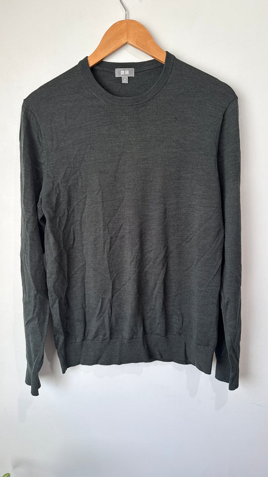 Uniqlo Size M Pure Wool Crew Neck Sweater