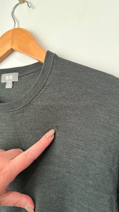Uniqlo Size M Pure Wool Crew Neck Sweater