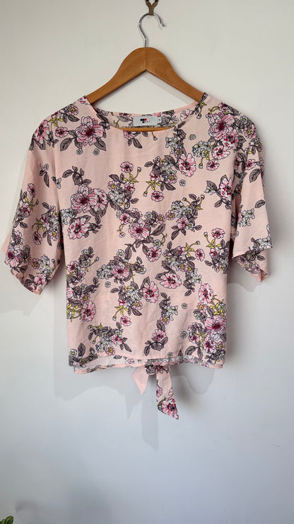 Temt Size 10 Floral Print Tie Front Top