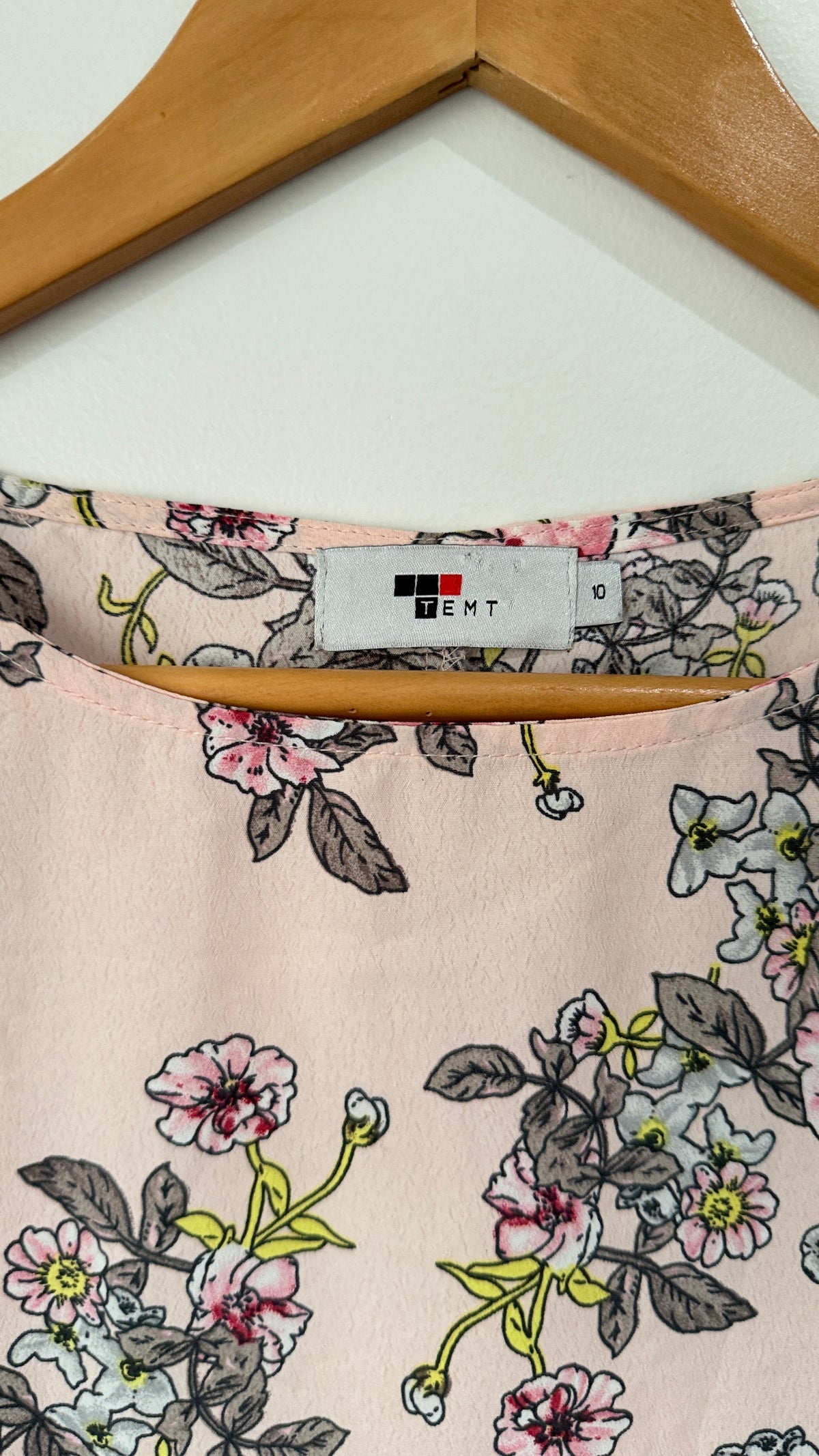 Temt Size 10 Floral Print Tie Front Top
