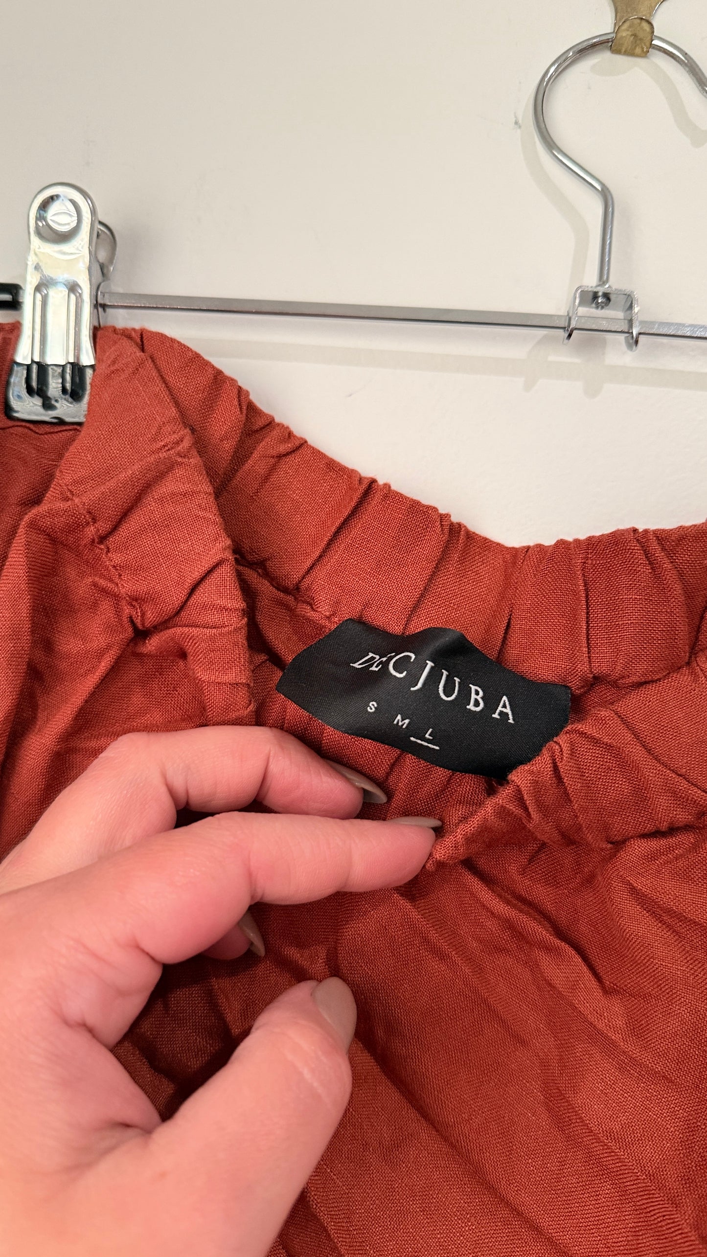 Decjuba Size L Off Shoulder Linen Blend Top