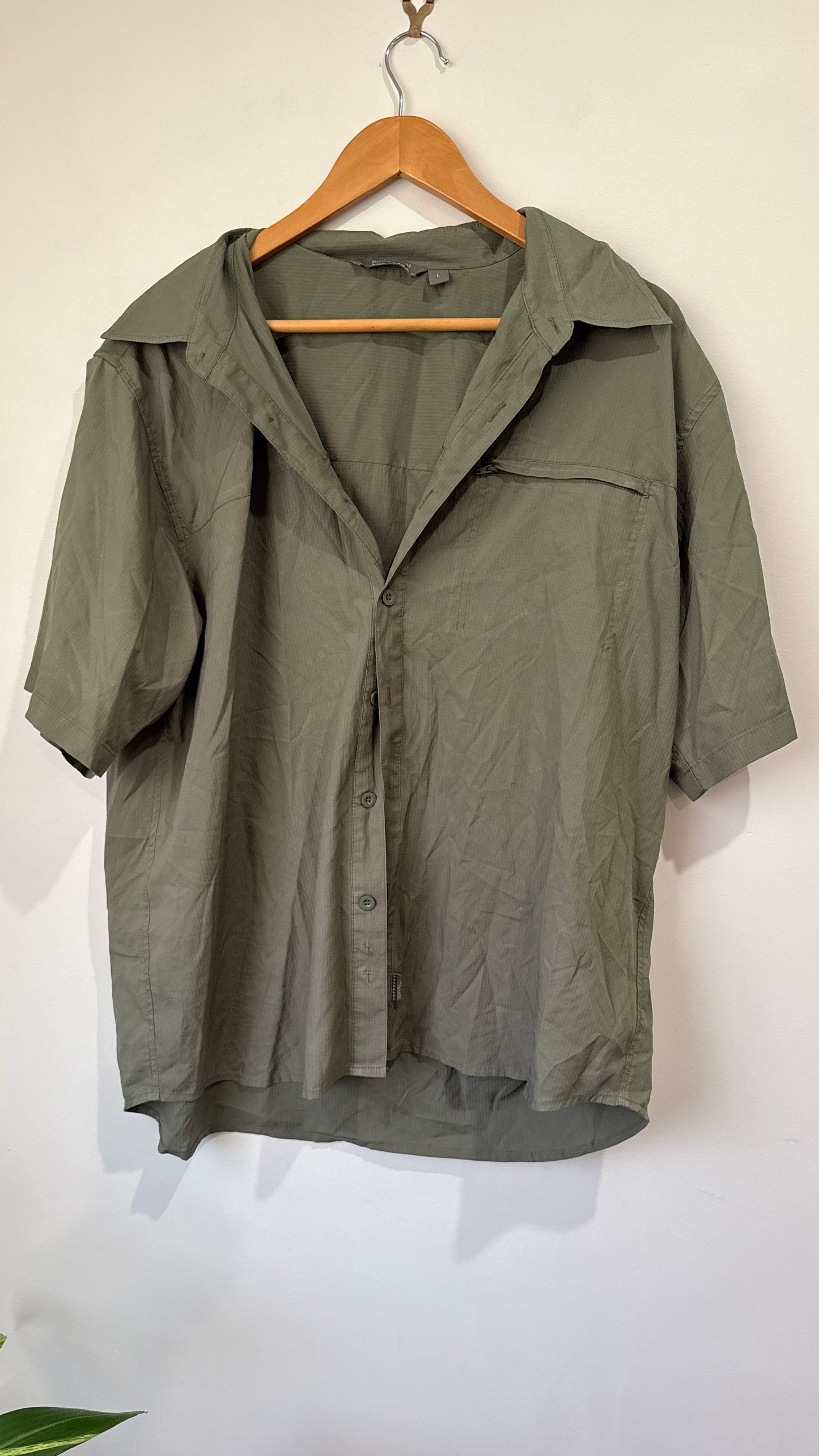 Kathmandu Button-down Utility Shirt Size L