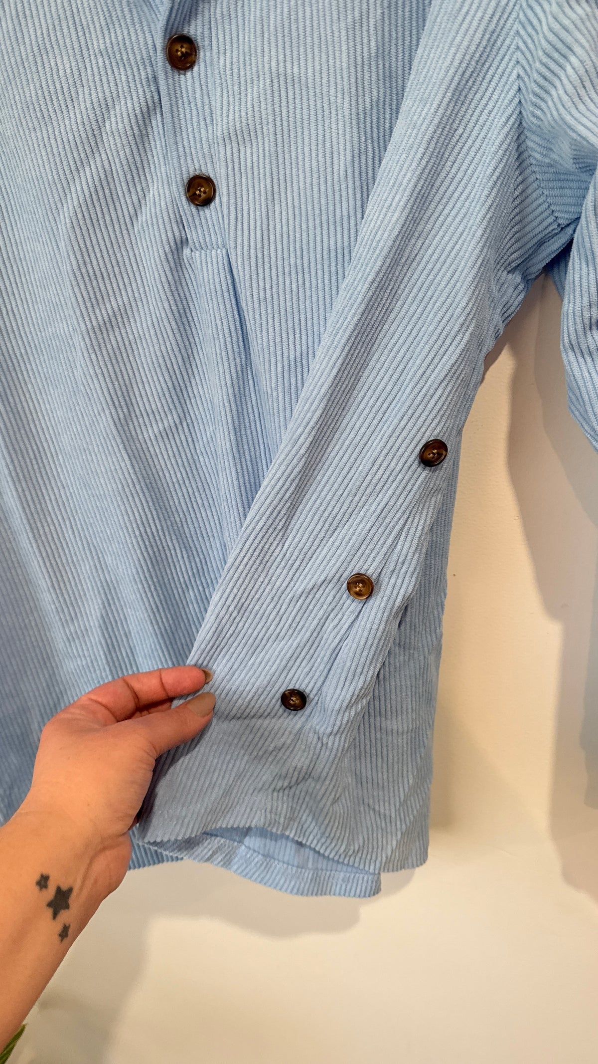 Brand Unknown Size 2XL | U/Arm to U/Arm 63cm Pinstripe Henley Top