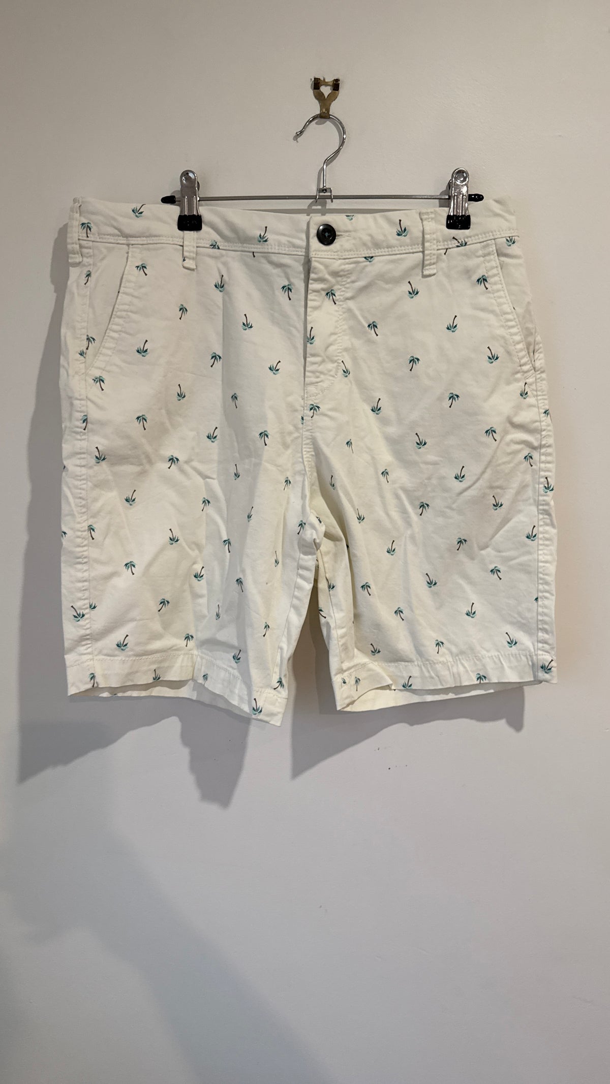 Aeropostale Size 31 | Waist 86cm Palm Tree Print Chino Shorts