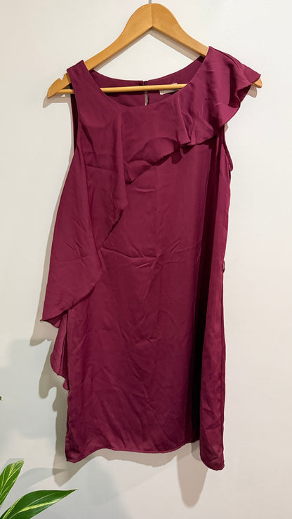 RIU Size 40 Burgundy Ruffle Detail Dress