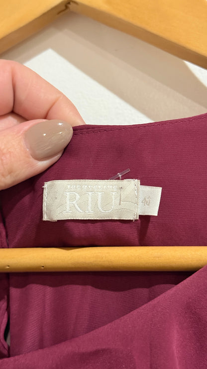 RIU Size 40 Burgundy Ruffle Detail Dress