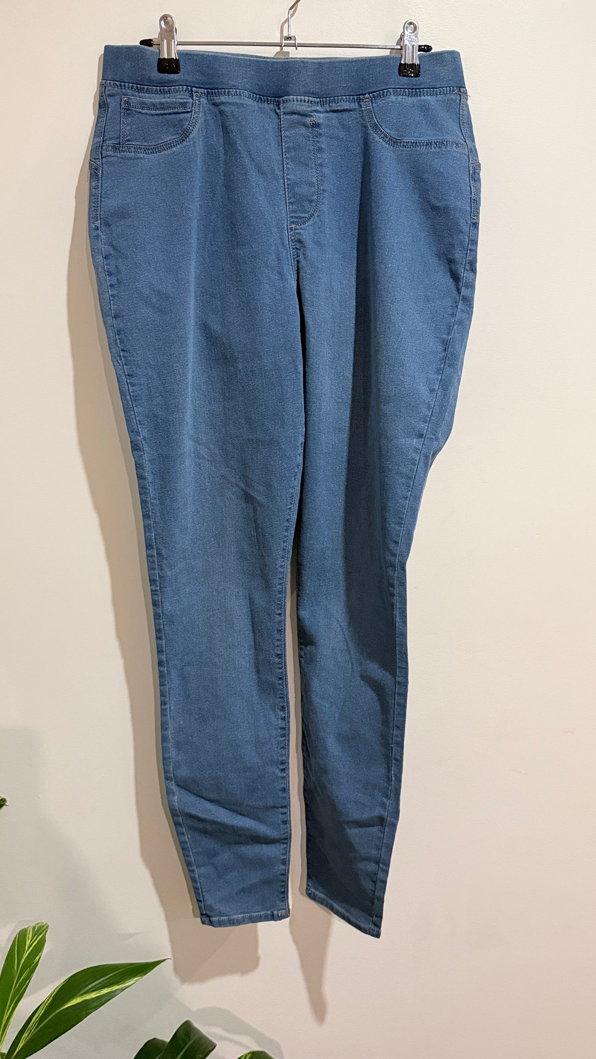 Urban Jeans Co. Size 12 Denim Jeggings