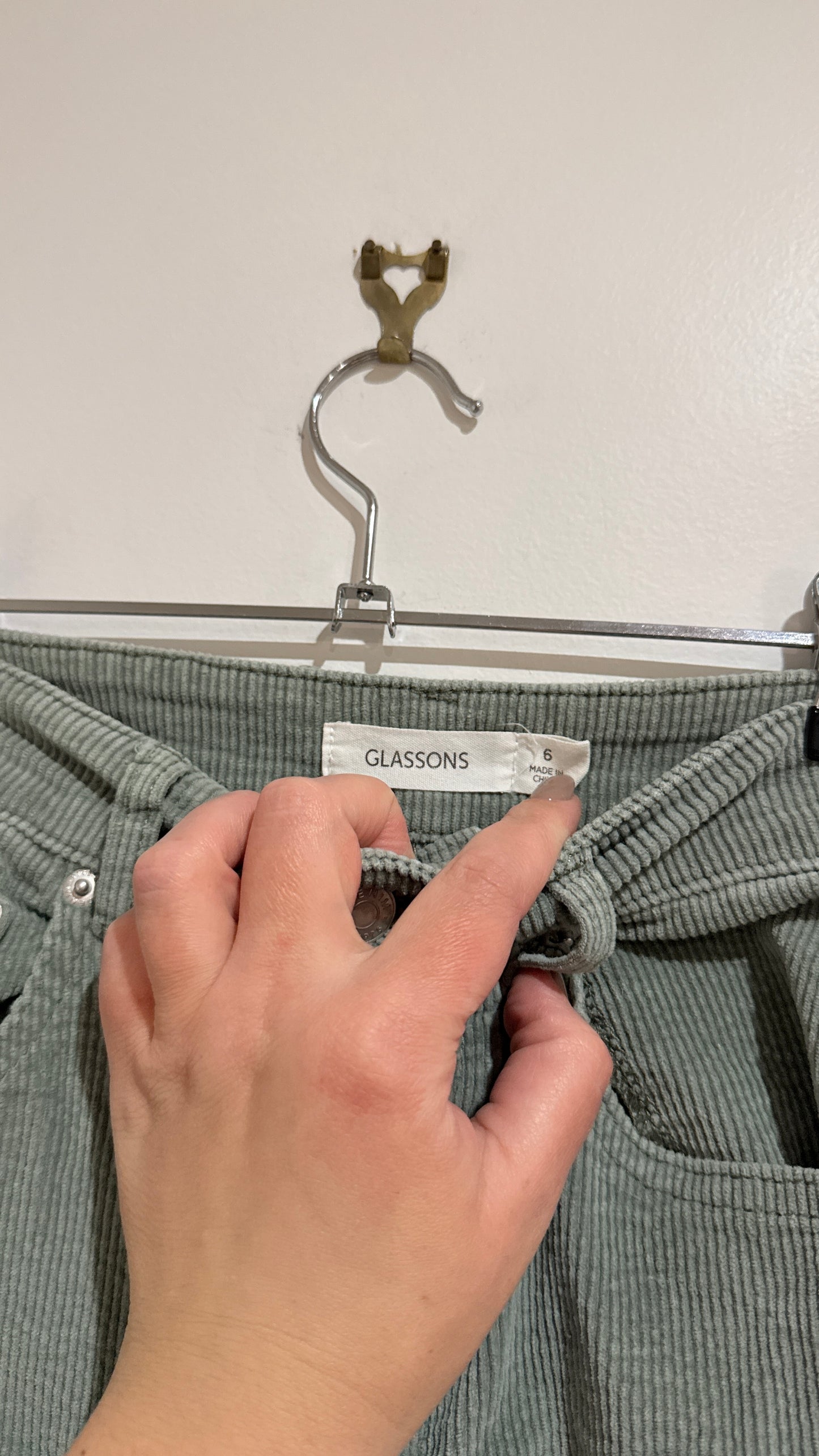 brand: Glassons
size: 6