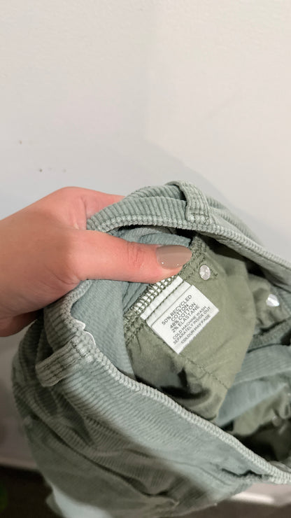 50% Recycled Cotton
48% Cotton
2% Elastane