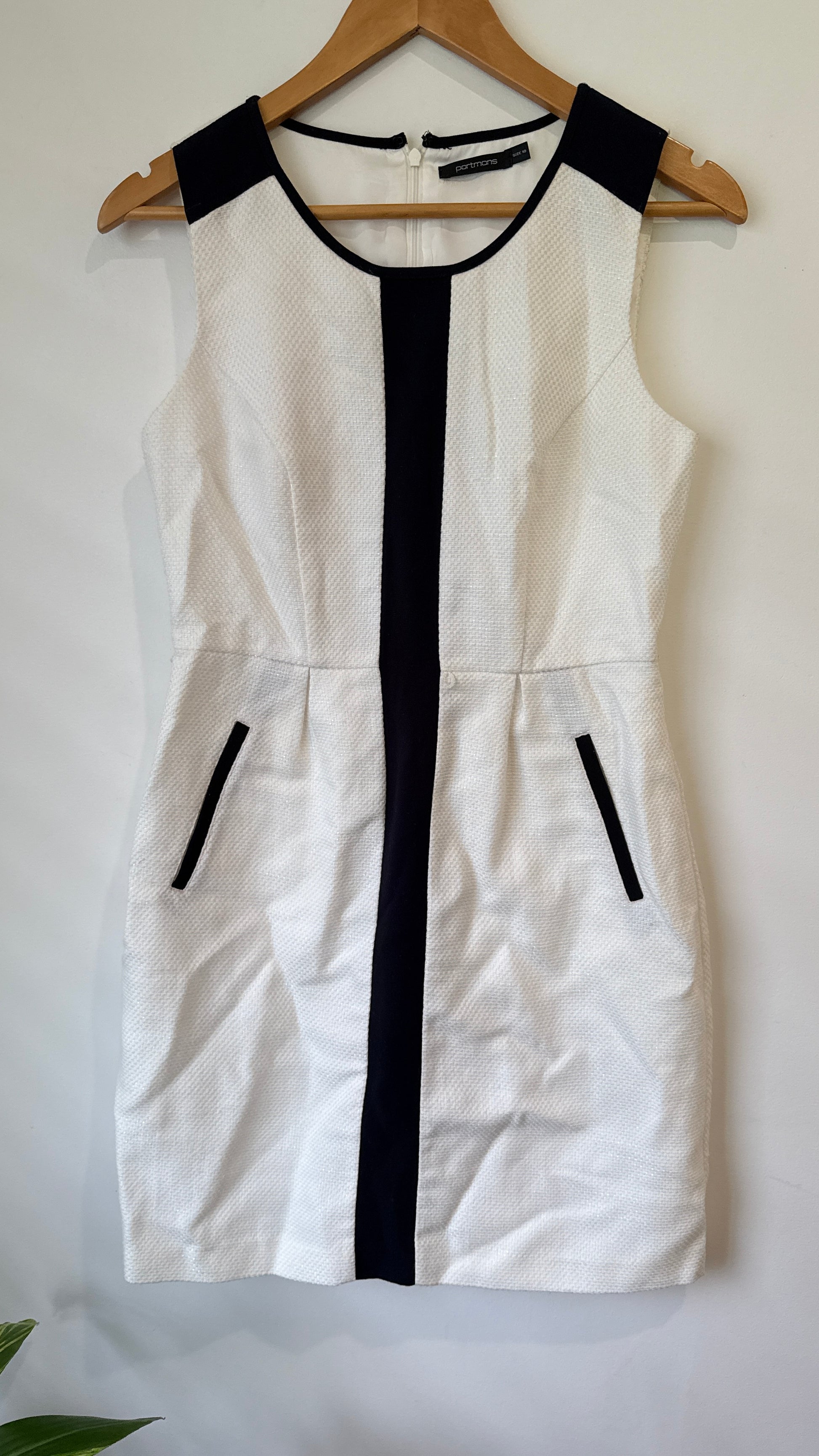 Portmans White Textured Navy Trim Shift Dress - Size 10