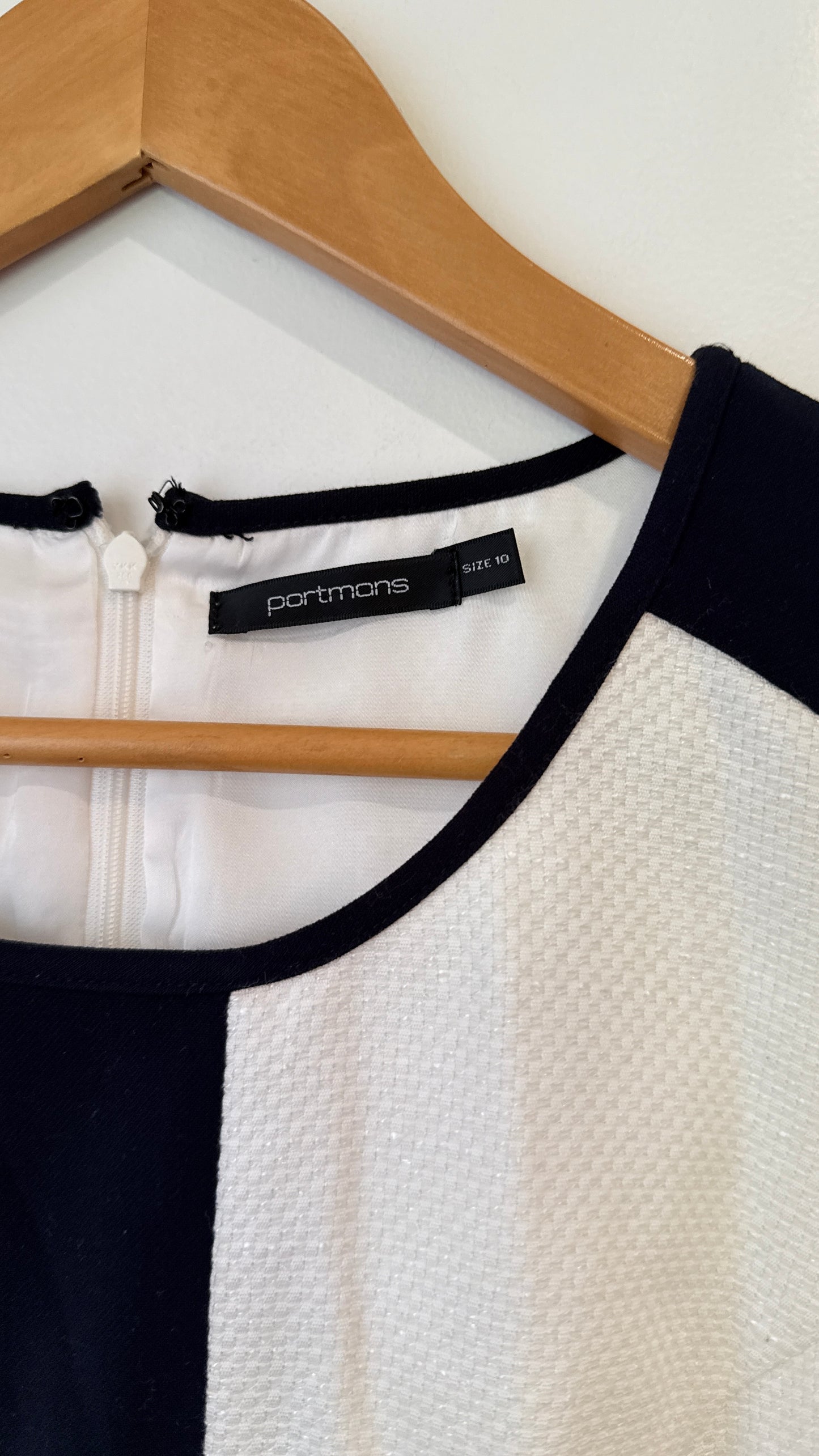 Portmans White Textured Navy Trim Shift Dress - Size 10