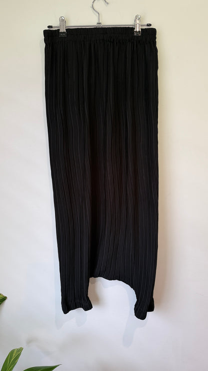 Black Pleated Extreme Drop Crotch Wide Leg Pants - 66cm waist unstretched