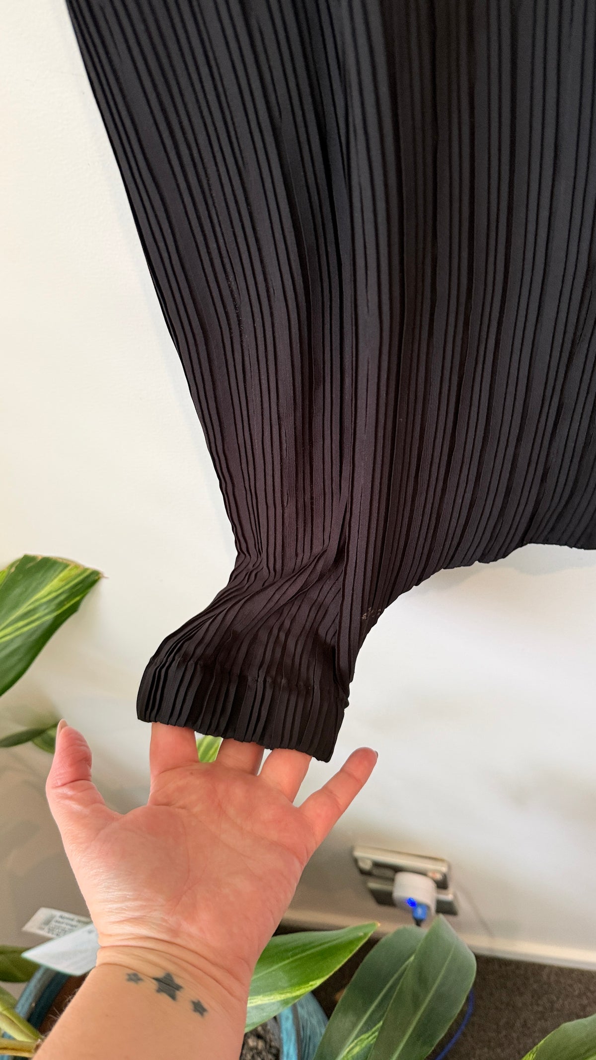 Black Pleated Extreme Drop Crotch Wide Leg Pants - 66cm waist unstretched