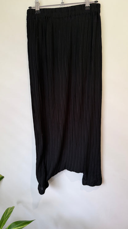 Black Pleated Extreme Drop Crotch Wide Leg Pants - 66cm waist unstretched