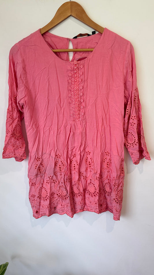 Ivory Coral Broderie 3/4 Sleeve Top - Size XXL
