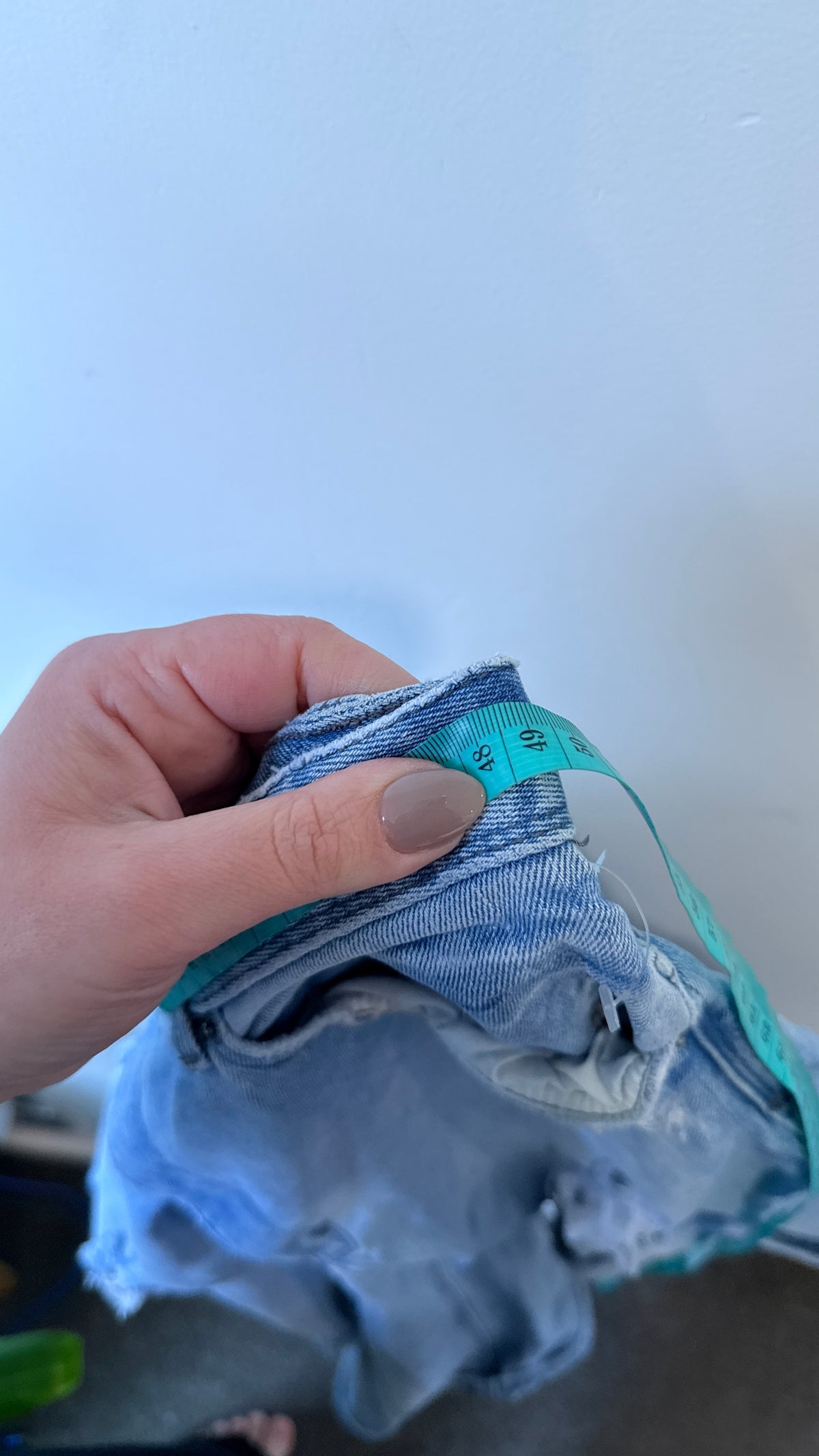 Abrand Size 36 Dropped Slim Light Wash Distressed Denim Shorts