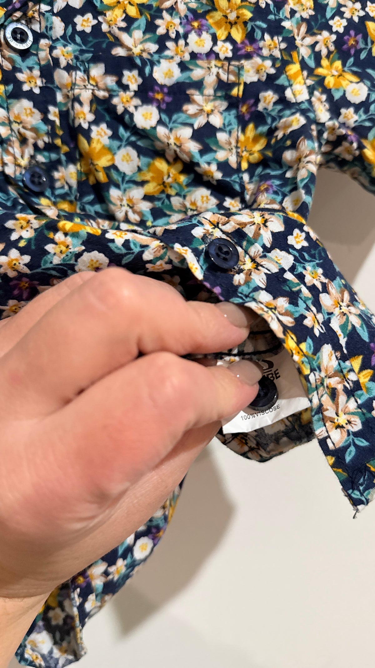 Firstribe Navy Floral Short Sleeve Shirt - Size 0