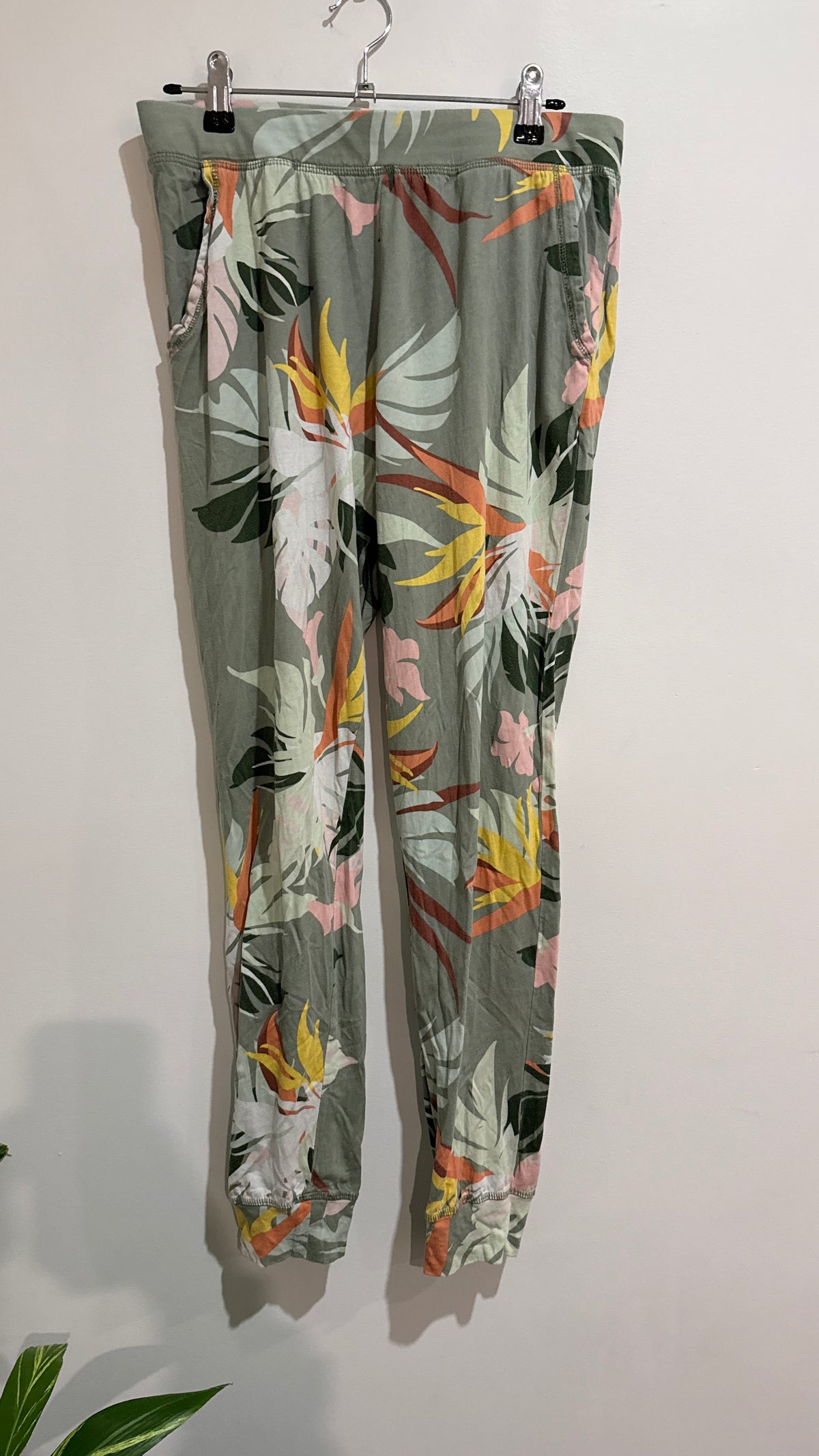 Next Size S Tropical Print Lounge Pants