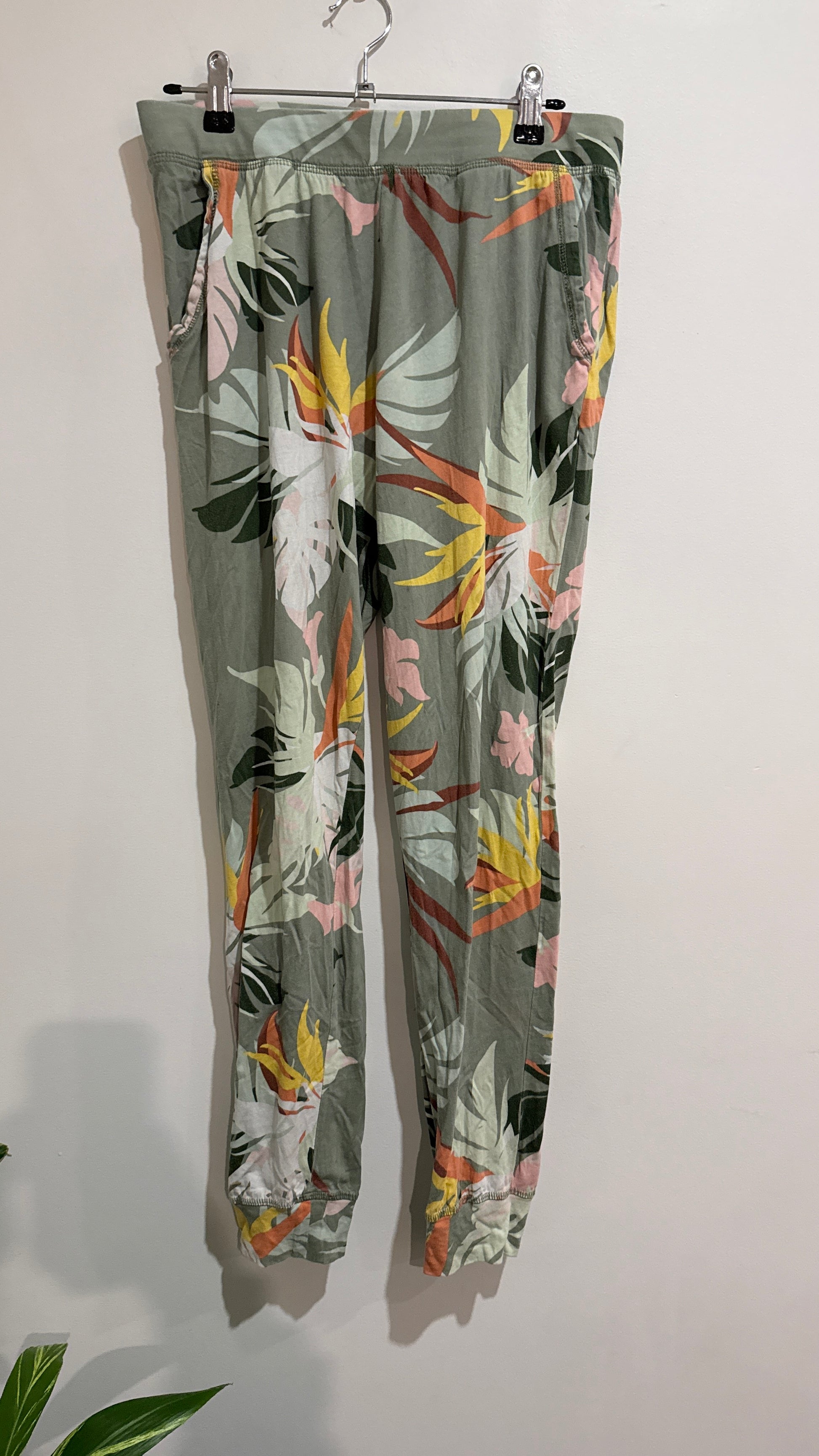 Next Size S Tropical Print Lounge Pants
