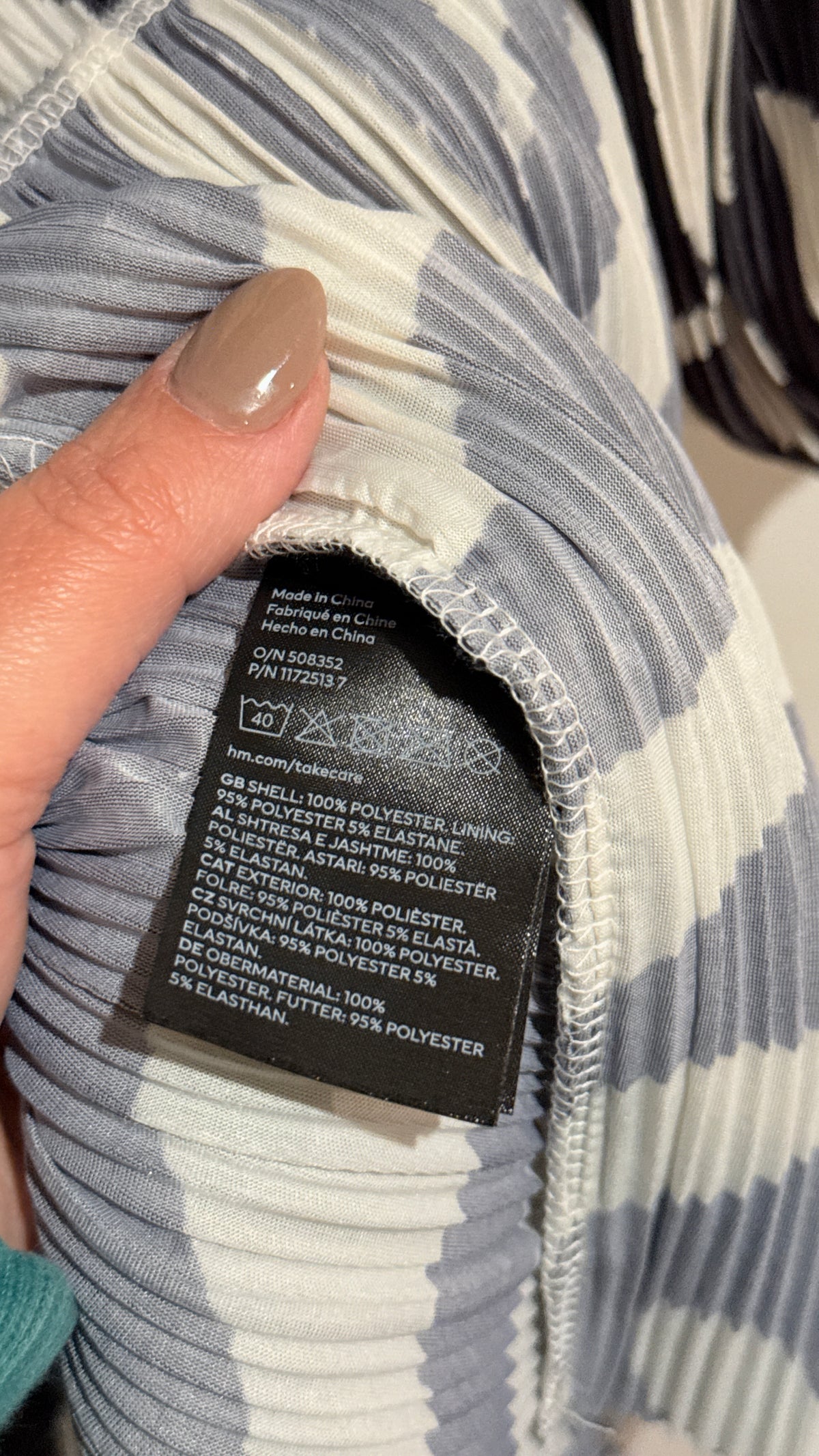 H&M Size L Zebra Print Pleated Dress