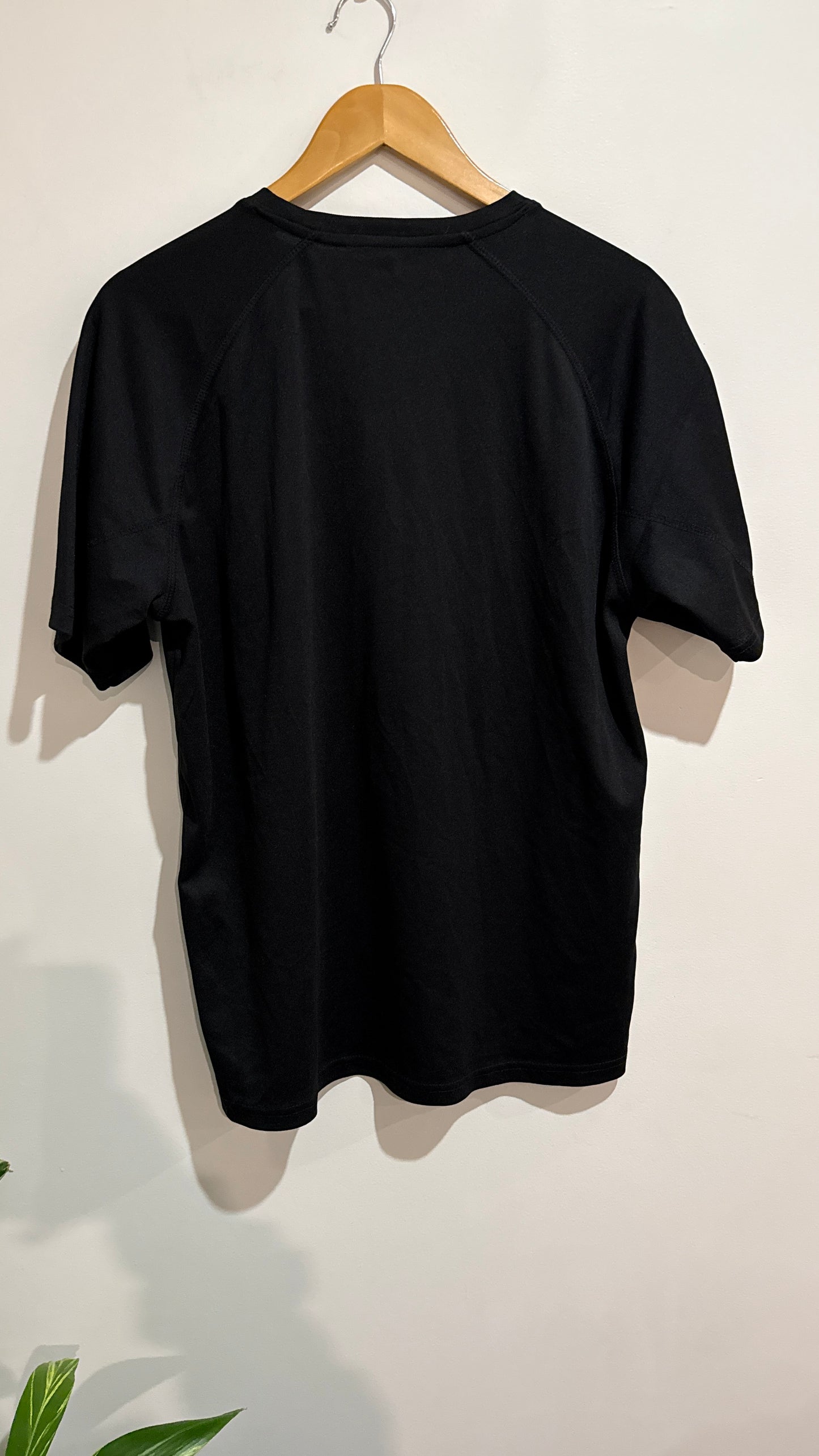 Ola Fou Size L New Life Graphic Tee