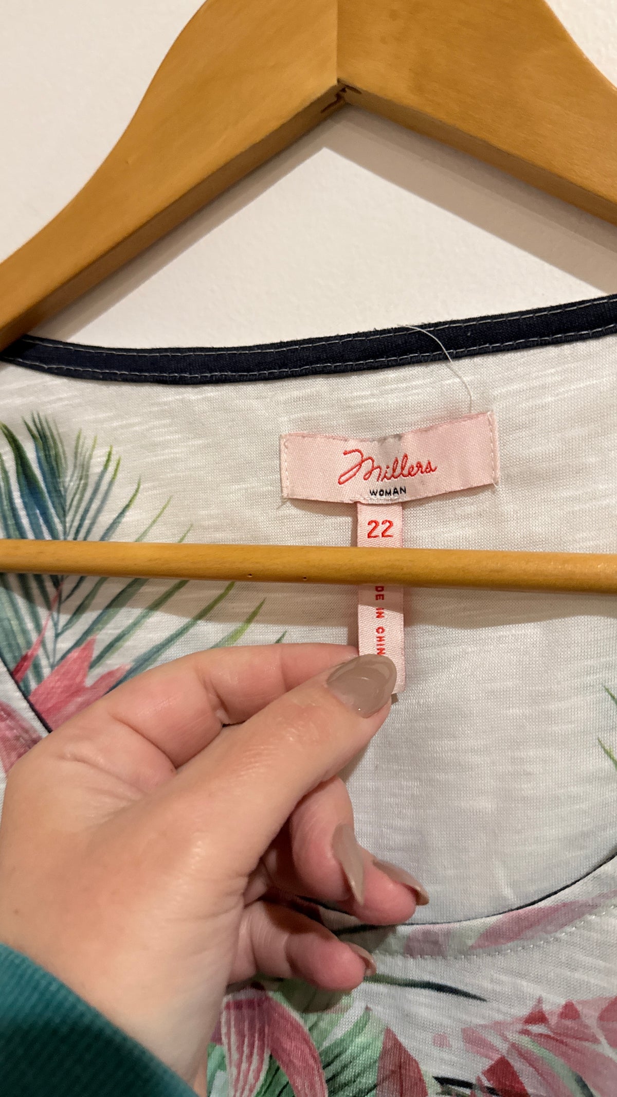 Millers Size 22 Tropical Palm Print Top