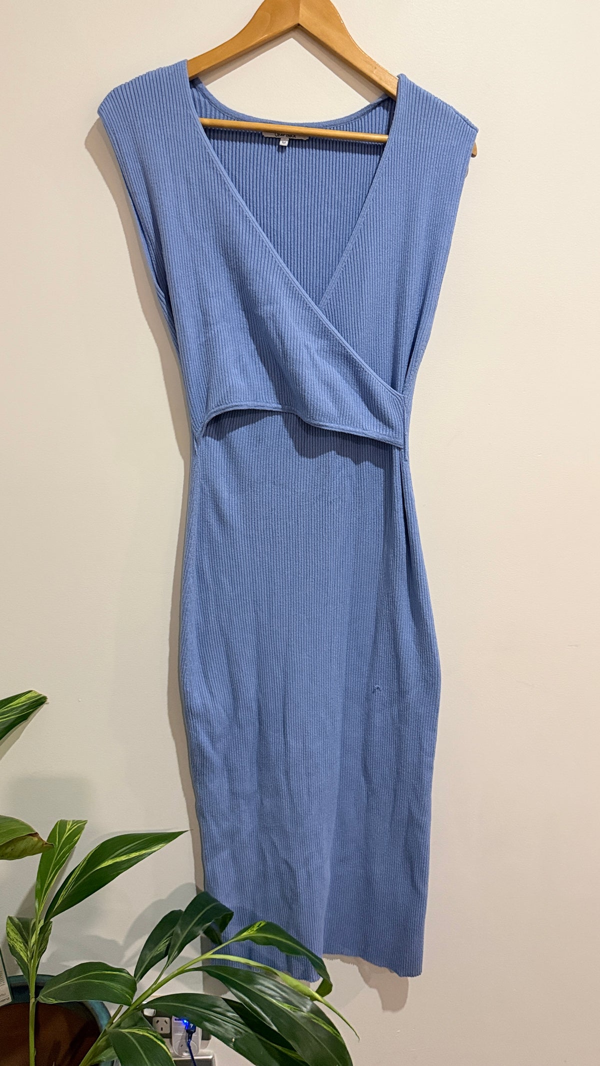 Oliver Black Size M Ribbed Wrap Midi Dress